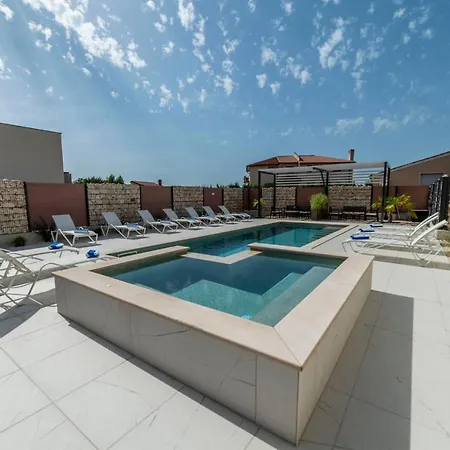 Pinna - Tonna Appartement Pula