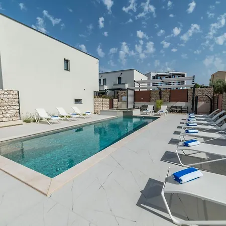 Apartman Pinna - Tonna *