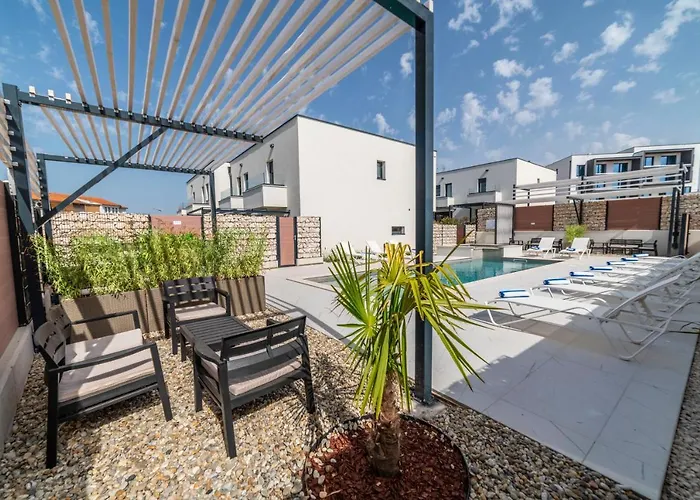 아파트 Pinna - Tonna *