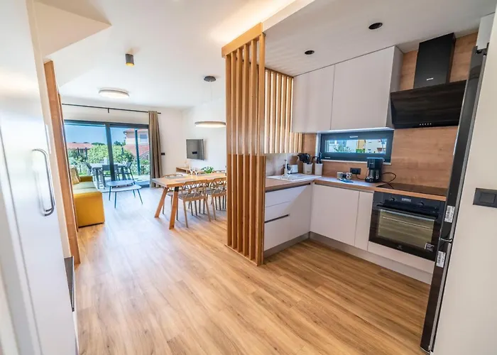 Pinna - Tonna 아파트 풀라